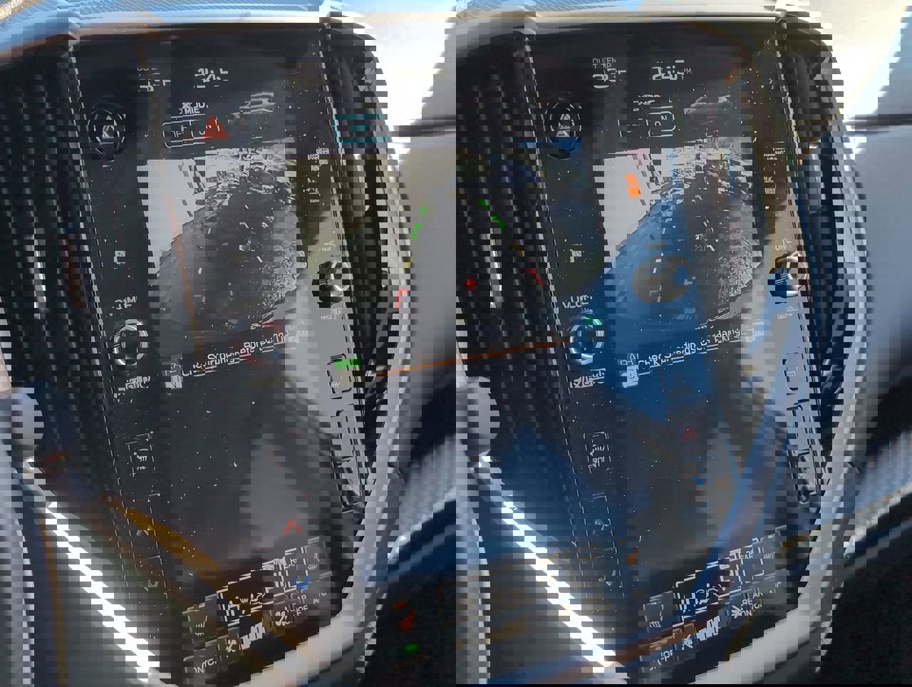 Used 2024 Subaru Ascent Premium w/ Convenience Package image 21