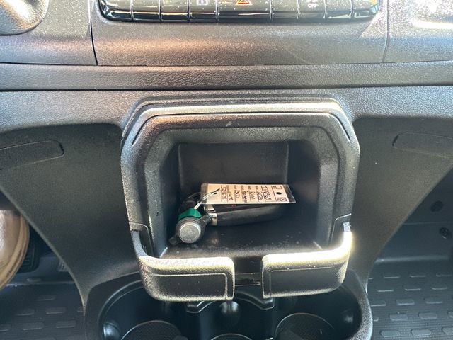 Used 2025 RAM ProMaster 2500 w/ U-Haul Equipment Group FWD image 40