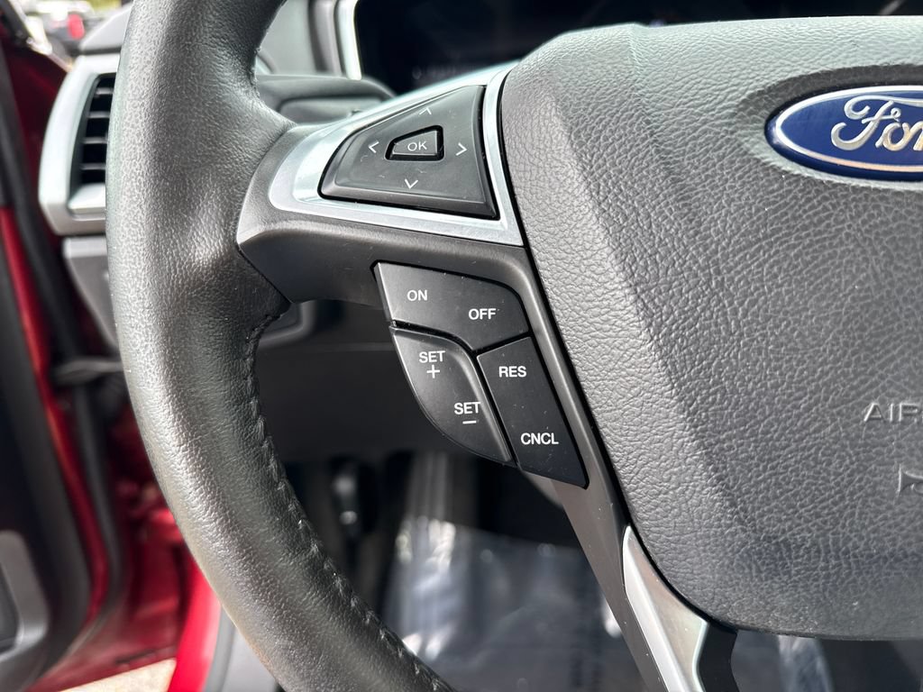 Used 2016 Ford Fusion Titanium FWD image 14