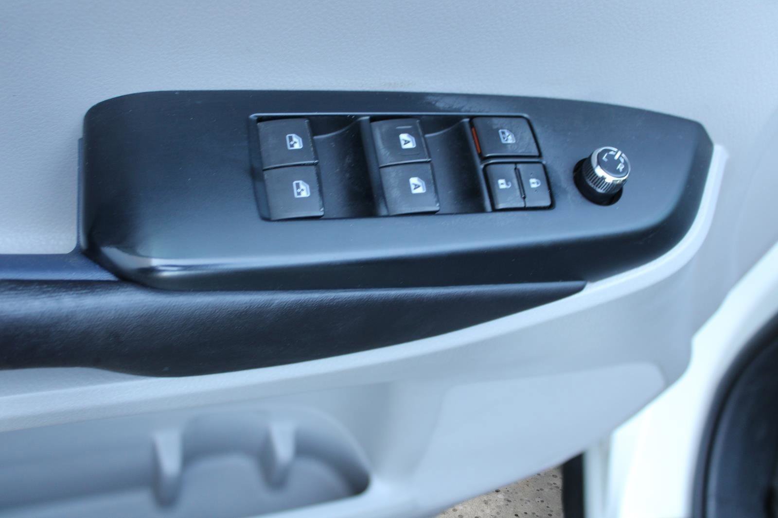 Used 2017 Toyota Highlander XLE image 47