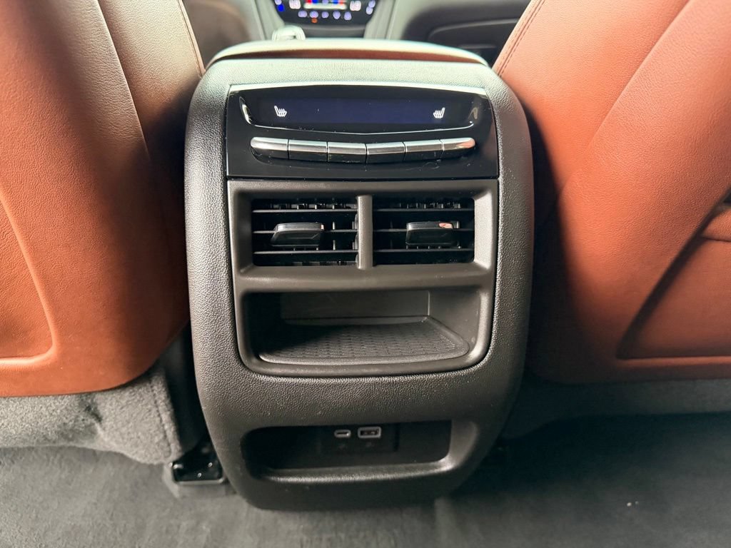 Used 2023 Cadillac XT5 Sportv w/ Technology Package AWD/4WD image 18