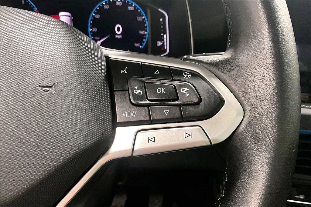 Used 2025 Volkswagen Jetta SEL image 25