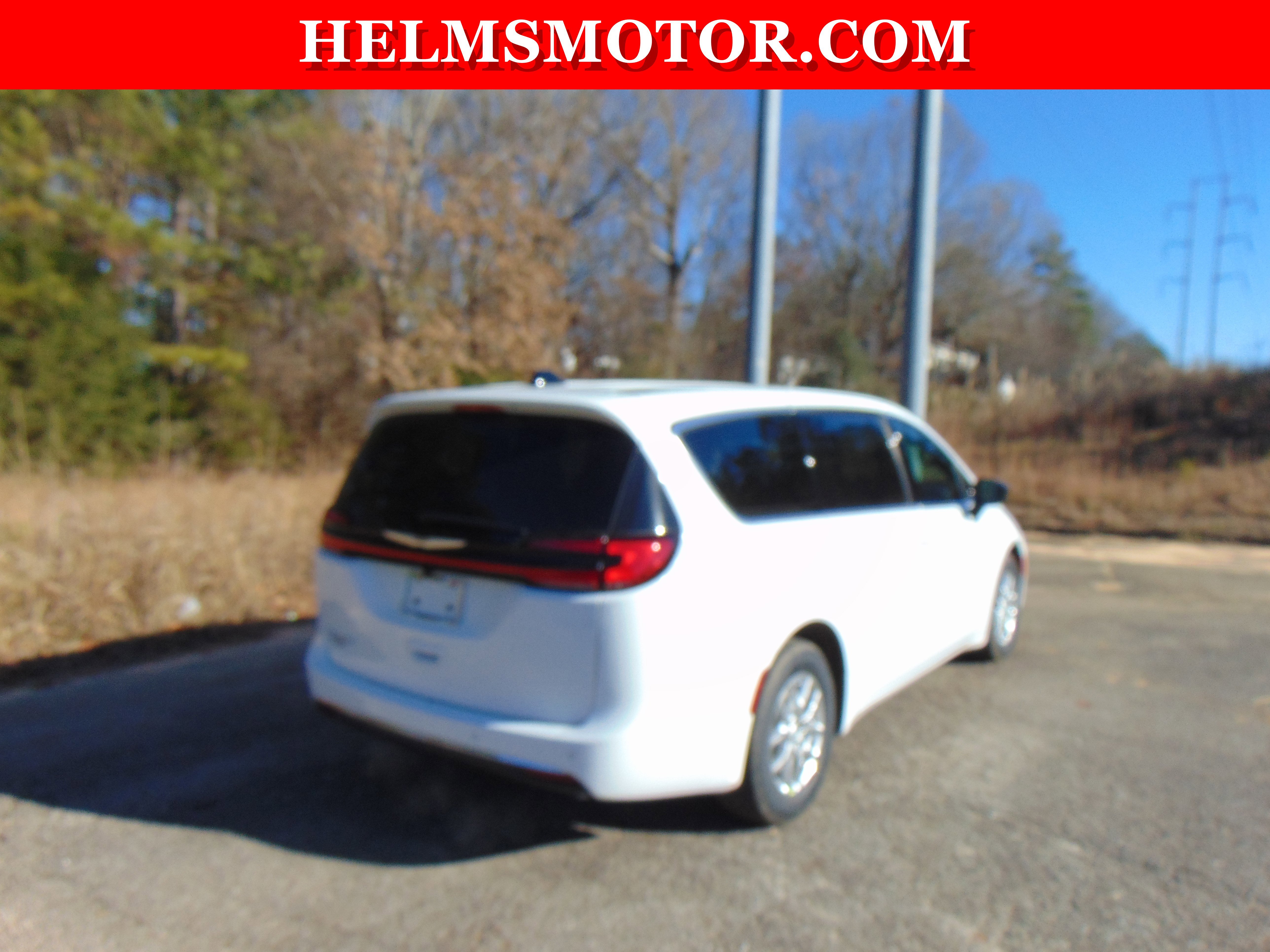 New 2026 Chrysler Pacifica Select image 23