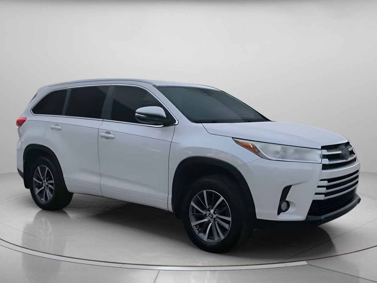 Used 2017 Toyota Highlander XLE AWD/4WD image 36