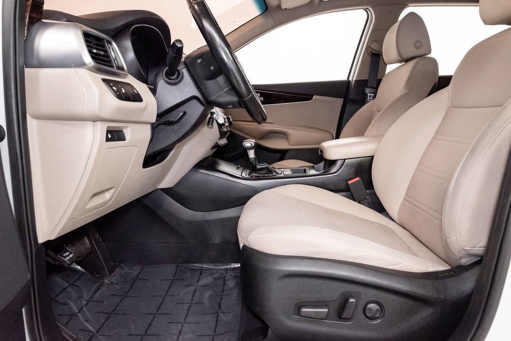 Used 2020 Kia Sorento LX w/ LX I4 Convenience Package image 10