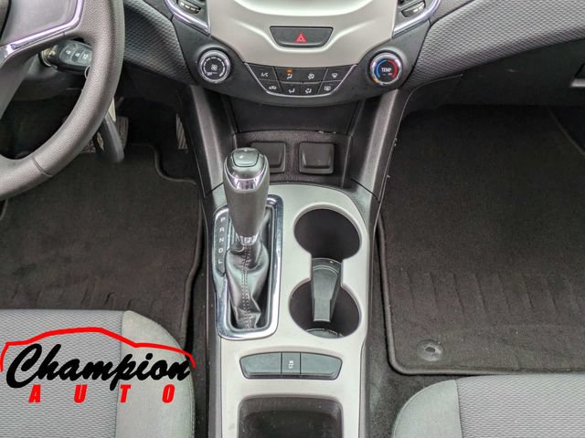 Used 2017 Chevrolet Cruze LS FWD image 21