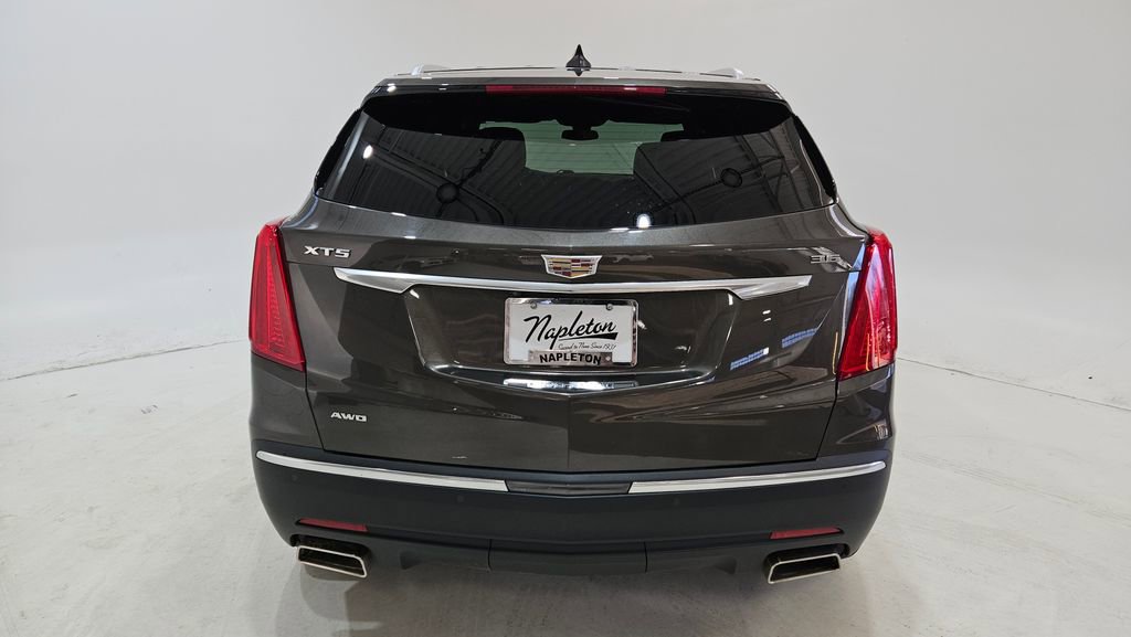 Used 2019 Cadillac XT5 Premium Luxury w/ Driver Assist Package image 8