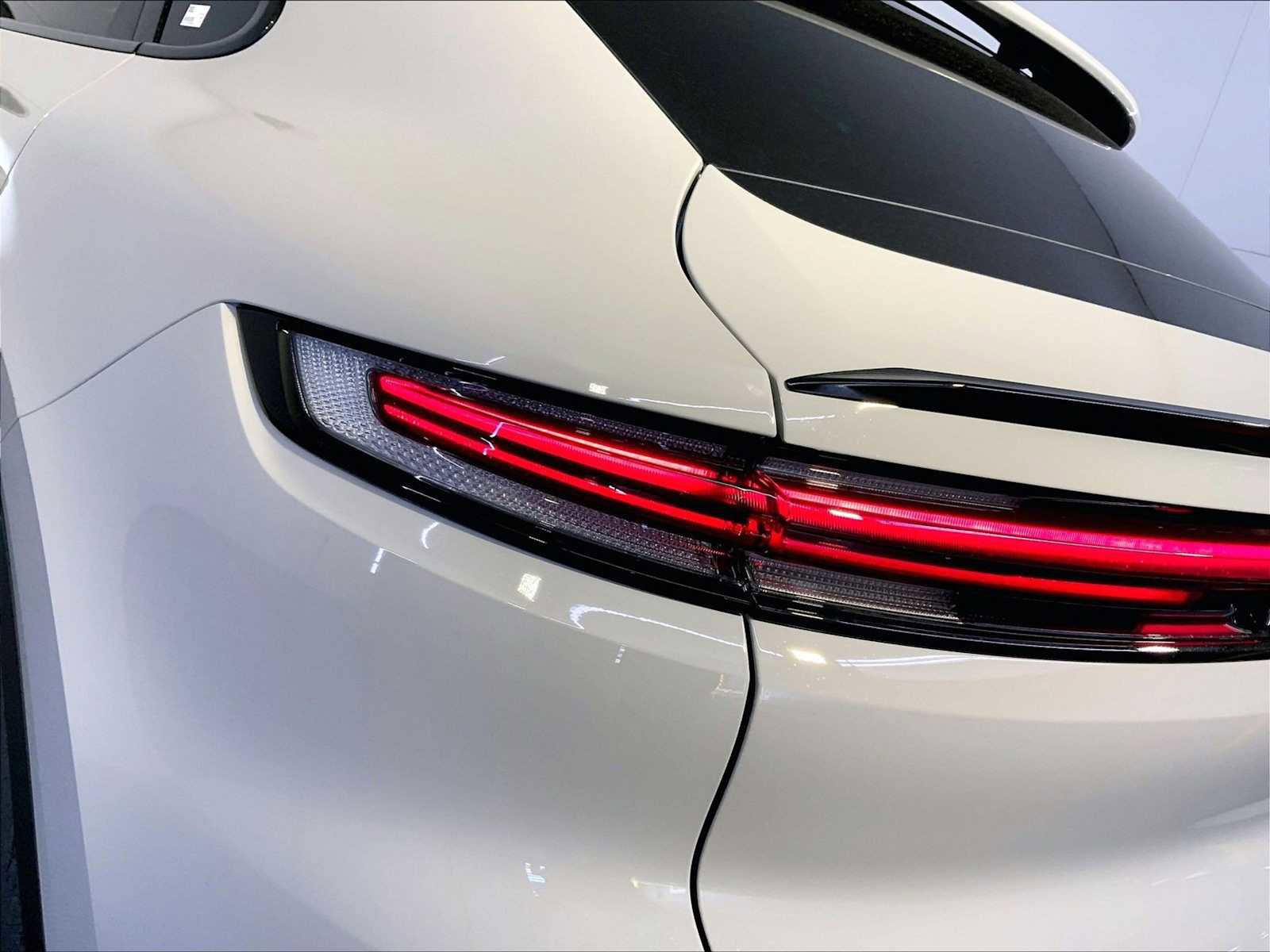 New 2026 Porsche Cayenne S image 18