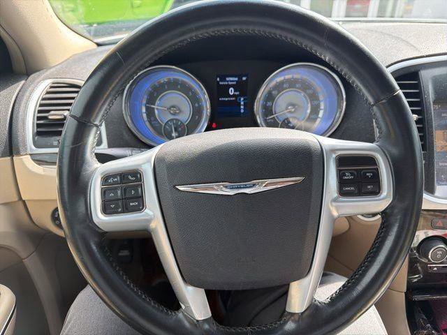Used 2014 Chrysler 300 image 13