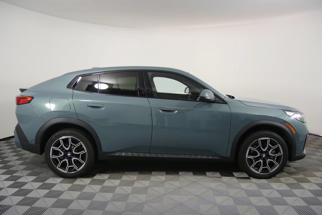Certified 2026 BMW X2 xDrive28i AWD/4WD image 6