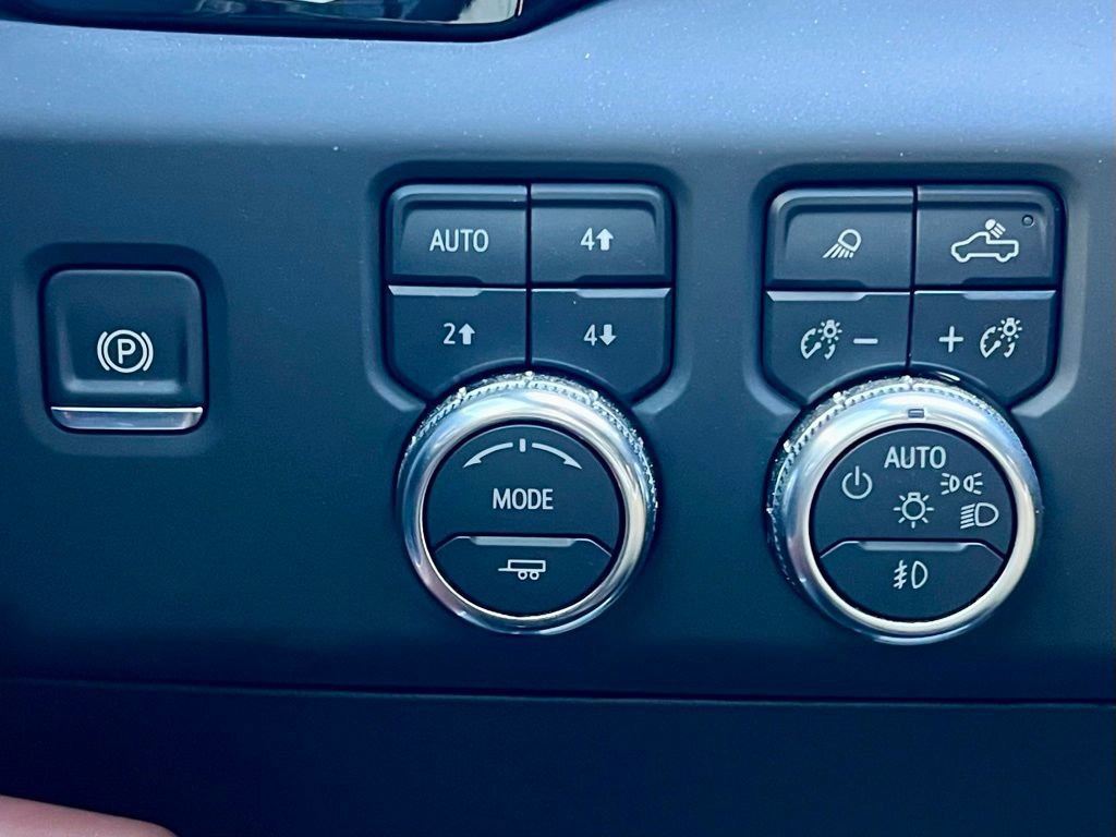 Used 2025 GMC Sierra 2500 Denali Ultimate image 31