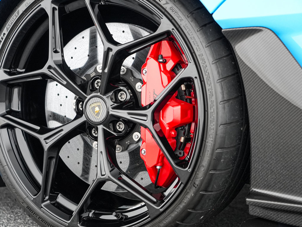 Used 2026 Lamborghini Revuelto AWD/4WD image 45
