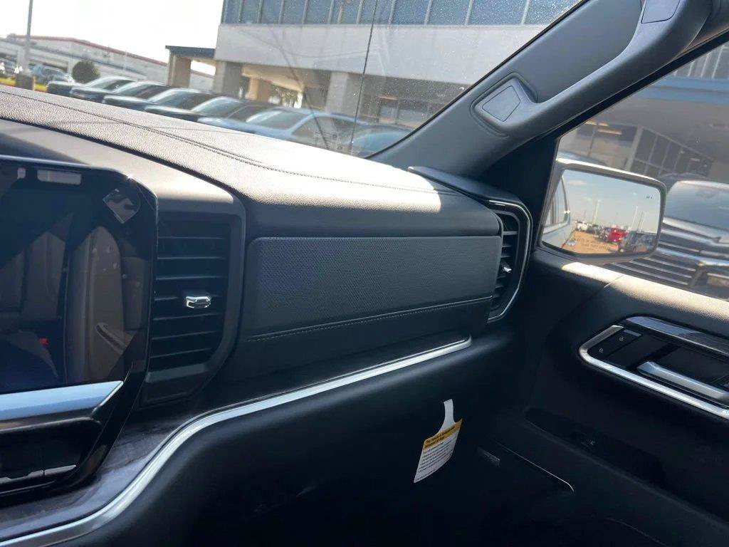 Used 2026 Chevrolet Silverado 1500 LTZ w/ LTZ Premium Texas Edition RWD image 37