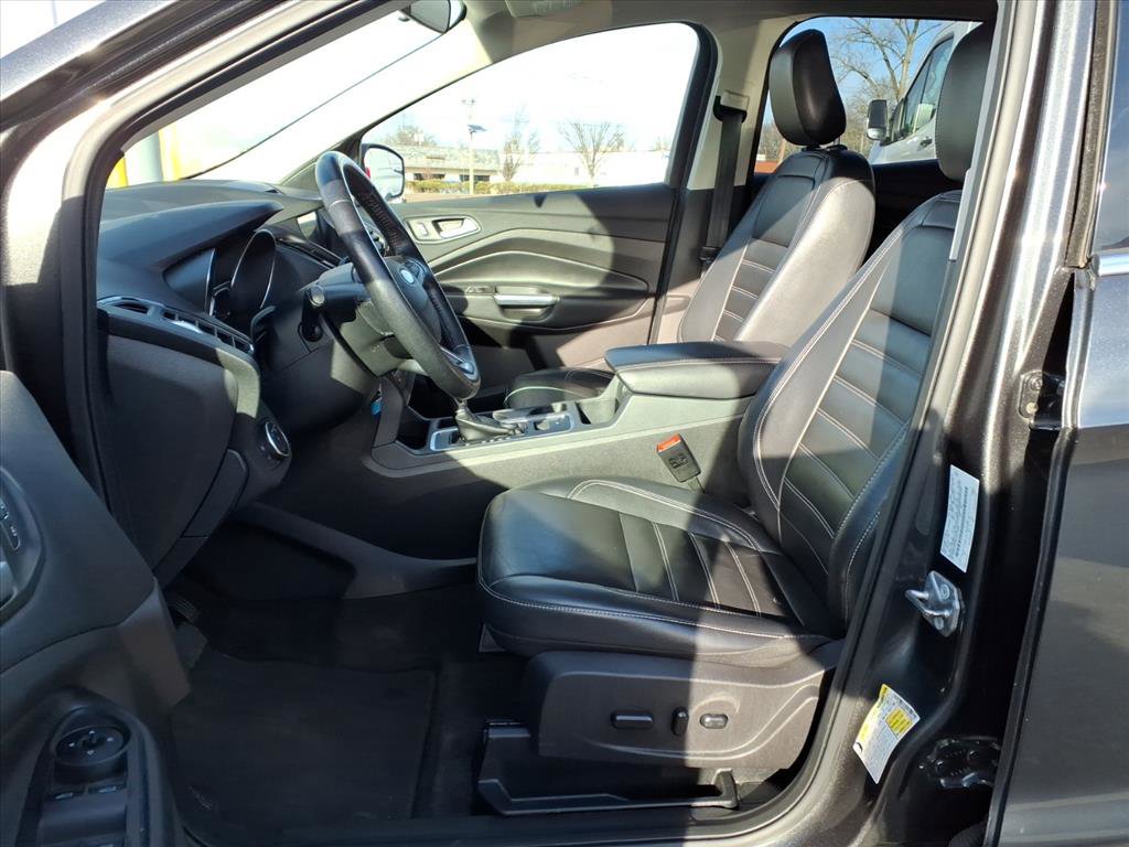 Used 2018 Ford Escape SEL image 18