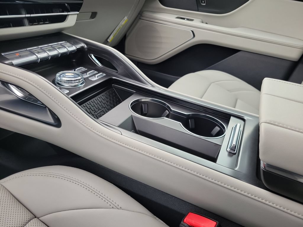 New 2026 Lincoln Nautilus Premier AWD/4WD image 29