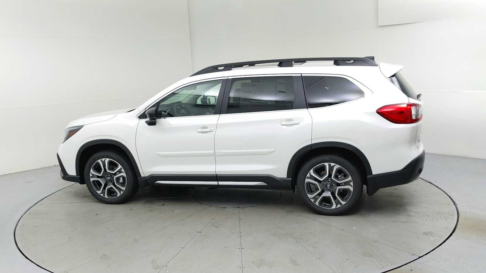 New 2025 Subaru Ascent Limited image 6