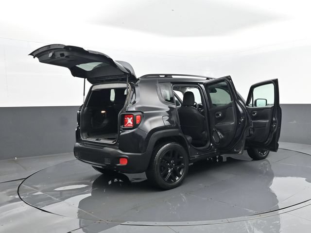 Used 2016 Jeep Renegade Latitude AWD/4WD image 28