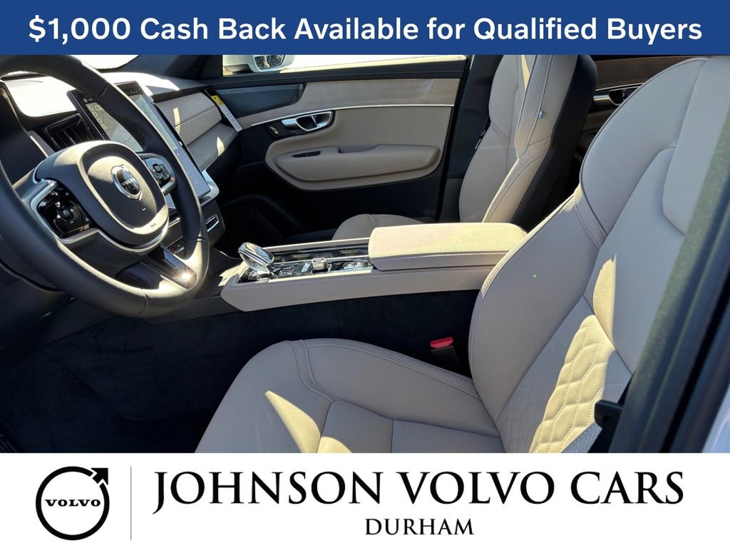 New 2026 Volvo XC90 B6 Plus w/ Protection Package Premier image 13