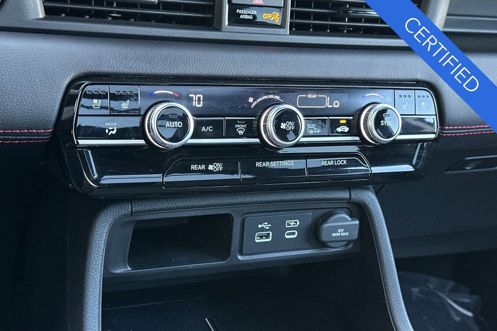 Certified 2025 Honda Pilot Black Edition image 26