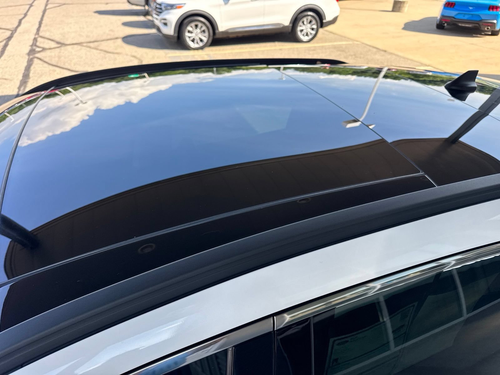 Certified 2020 Ford Escape Titanium AWD/4WD image 17