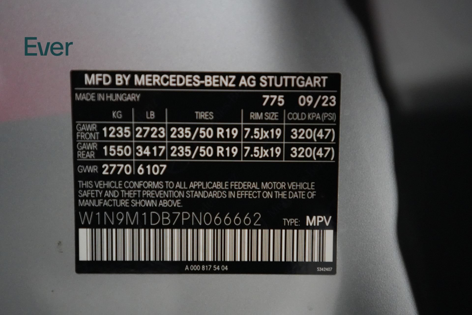 Used 2023 Mercedes-Benz EQB 350 4MATIC SUV image 27