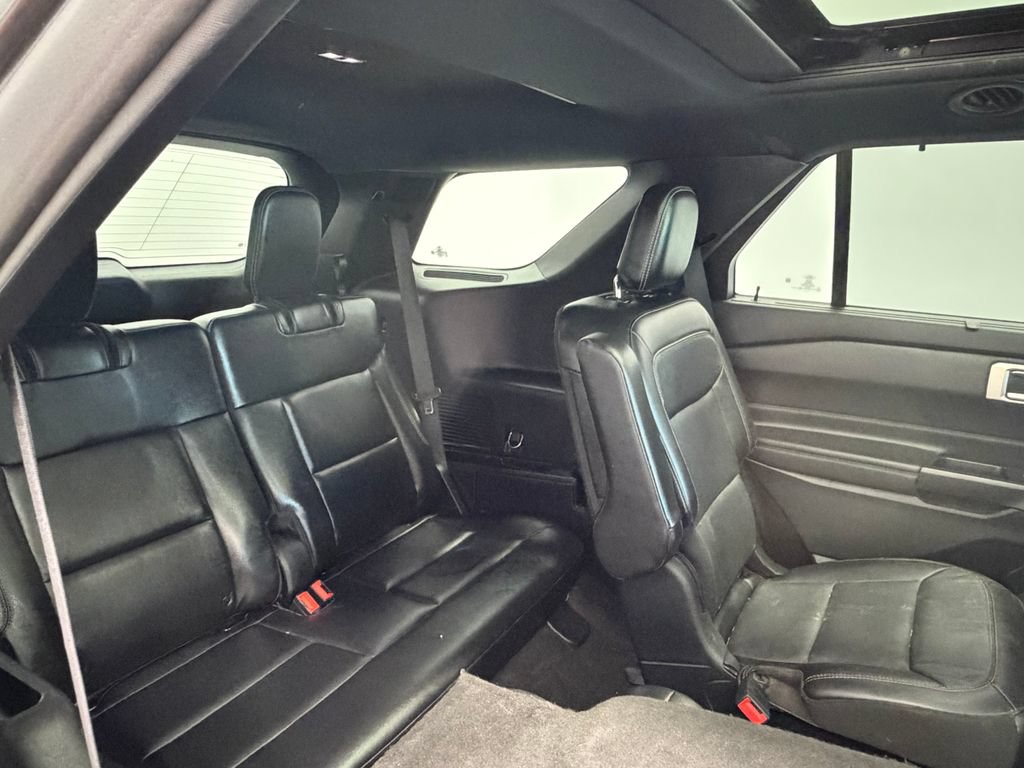 Used 2020 Ford Explorer Limited w/ Class III Trailer Tow Package AWD/4WD image 24