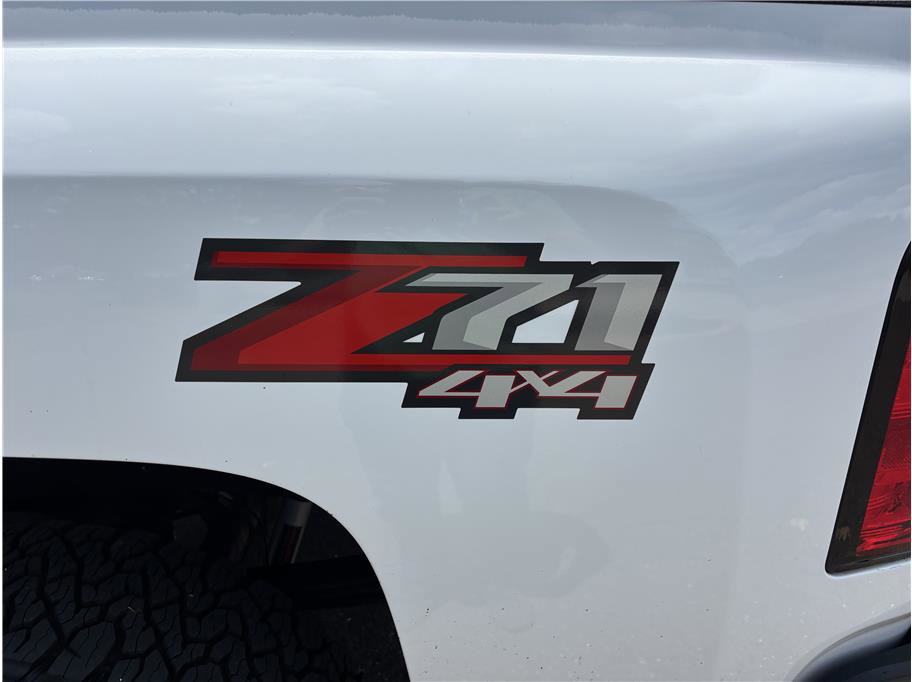 Used 2009 Chevrolet Silverado 1500 LT w/ Power Pack Plus AWD/4WD image 10