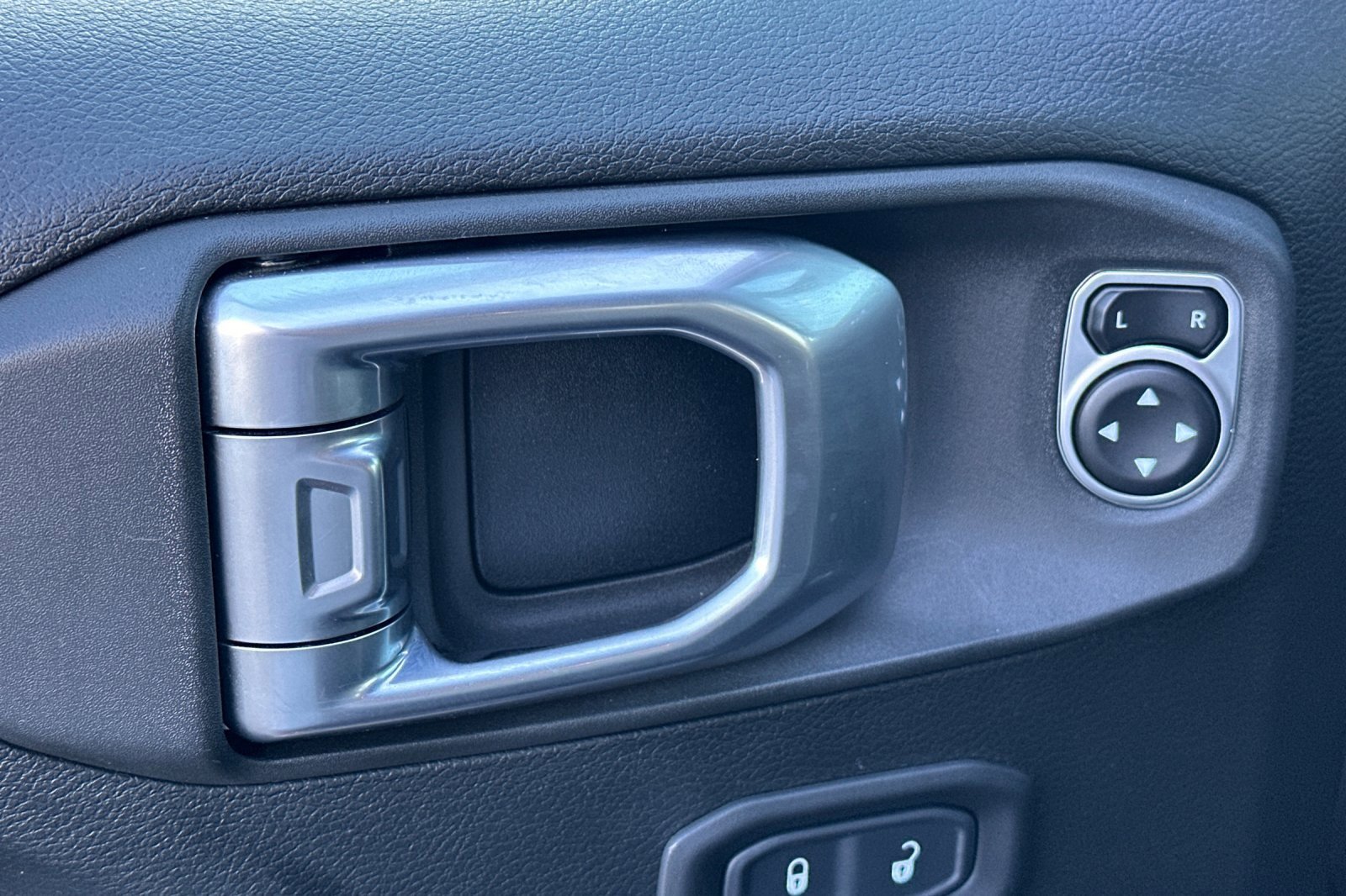 Used 2020 Jeep Wrangler Unlimited Rubicon w/ Quick Order Package 28Y Recon image 15