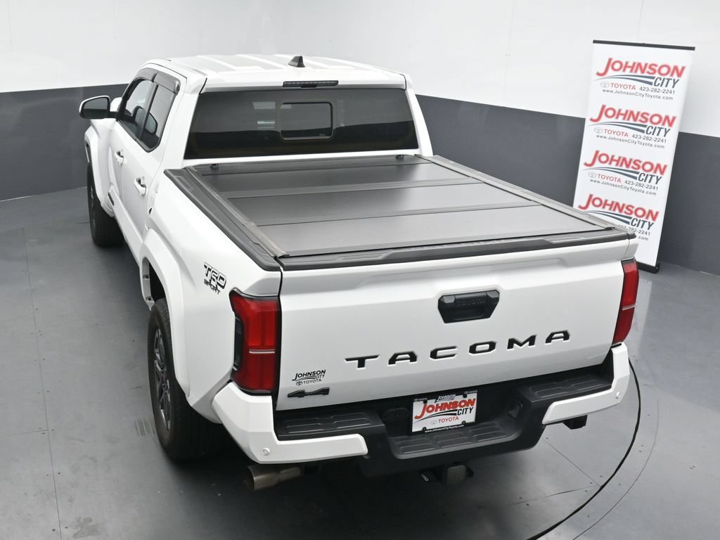 Used 2024 Toyota Tacoma TRD Sport AWD/4WD image 32