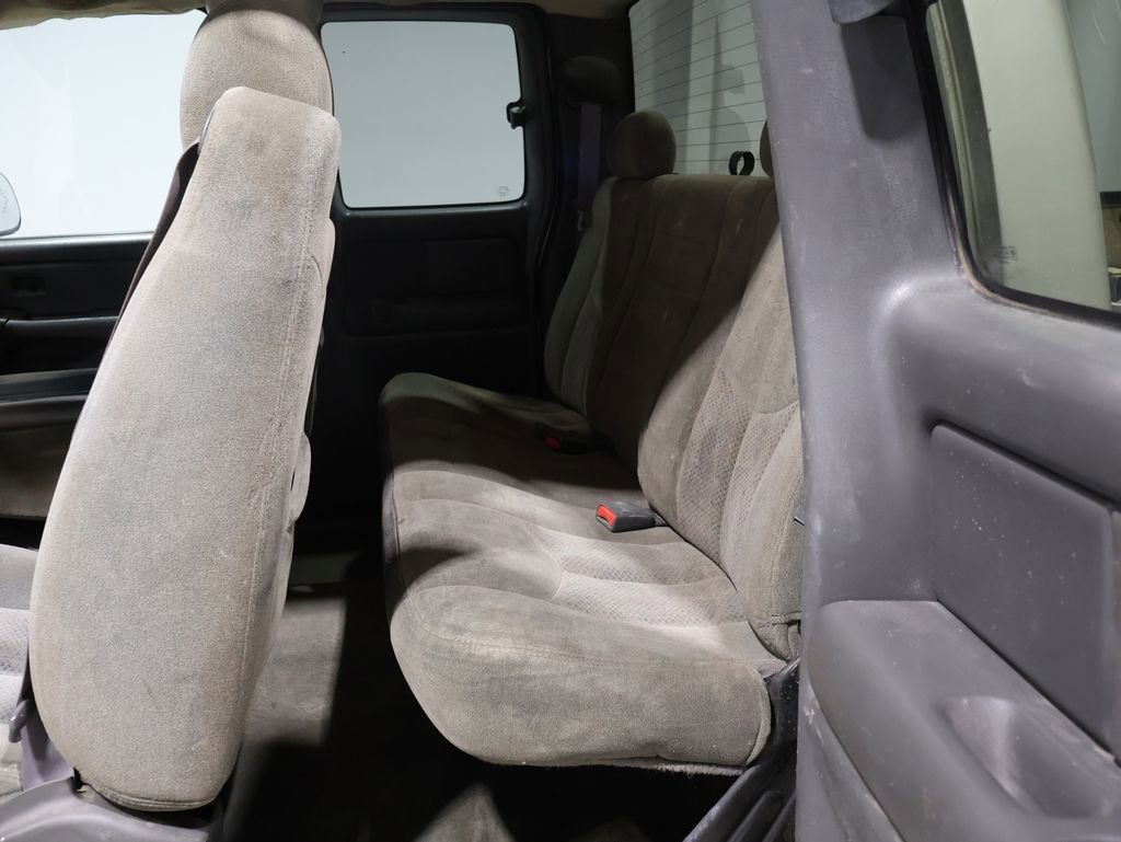 Used 2004 Chevrolet Silverado 3500 4x4 Extended Cab w/ Heavy-Duty Power Package image 17