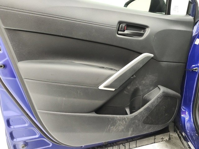 Used 2025 Toyota Corolla Cross LE image 11