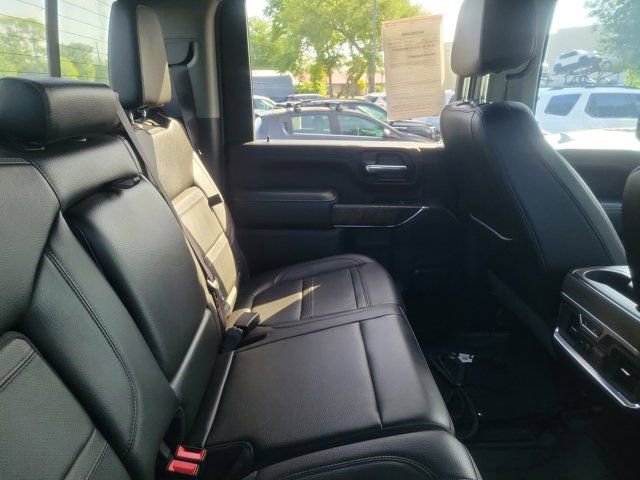 Used 2022 GMC Sierra 3500 Denali w/ Denali Black Diamond Edition image 4