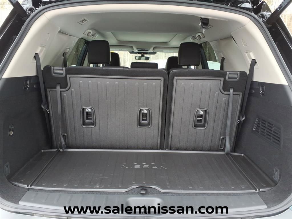 New 2026 Nissan Pathfinder Platinum w/ Cargo Package image 6