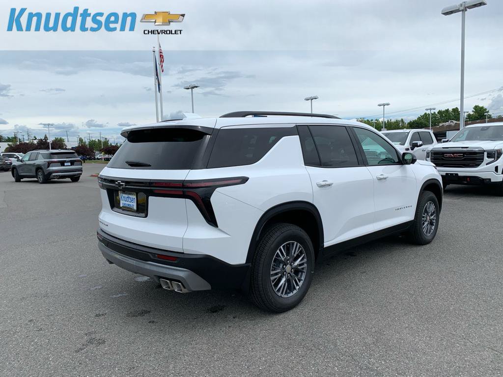 New 2026 Chevrolet Traverse LT w/ Midnight/Sport Edition AWD/4WD image 7