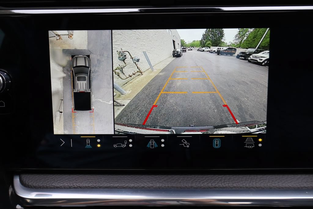 Used 2023 GMC Sierra 1500 Denali w/ Technology Package AWD/4WD image 8