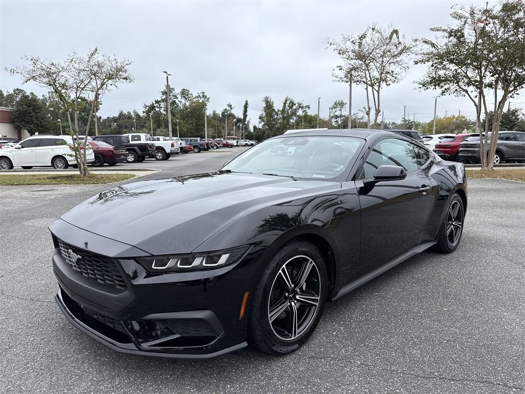 Used 2024 Ford Mustang Coupe image 7