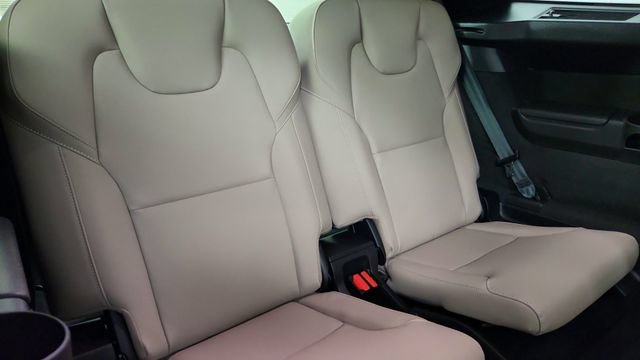 New 2026 Volvo XC90 T8 Plus w/ Protection Package Premier AWD/4WD image 34