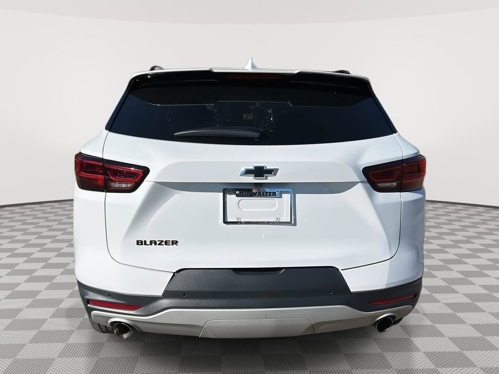Used 2023 Chevrolet Blazer LT image 4