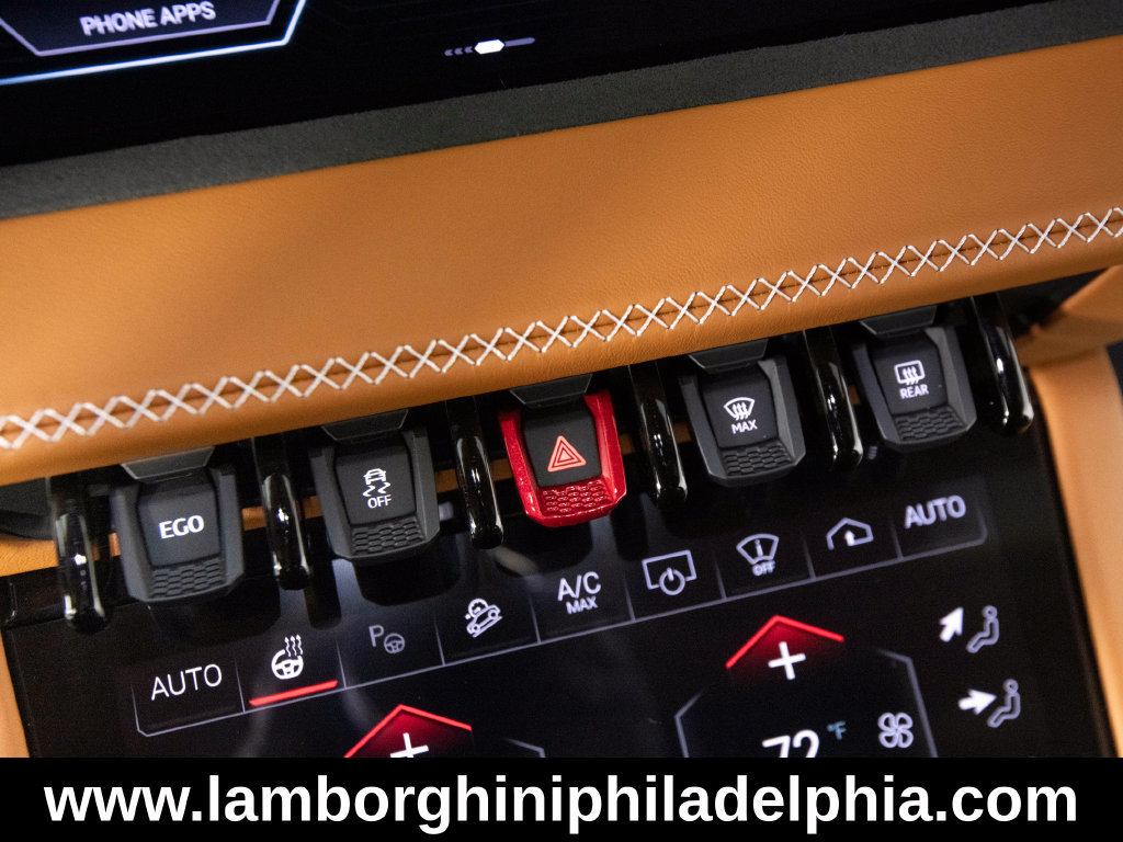 Used 2025 Lamborghini Urus S AWD/4WD image 21