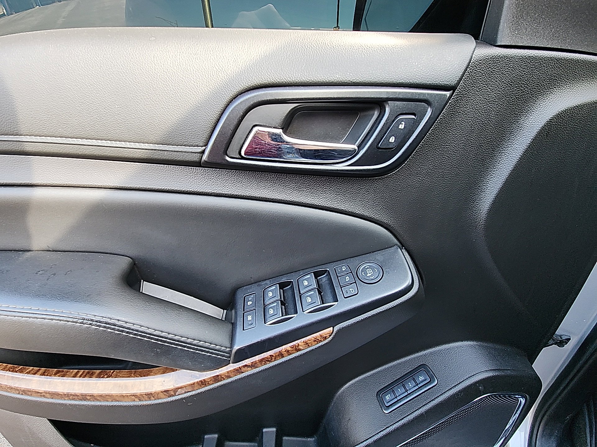 Used 2017 Chevrolet Tahoe Premier image 13