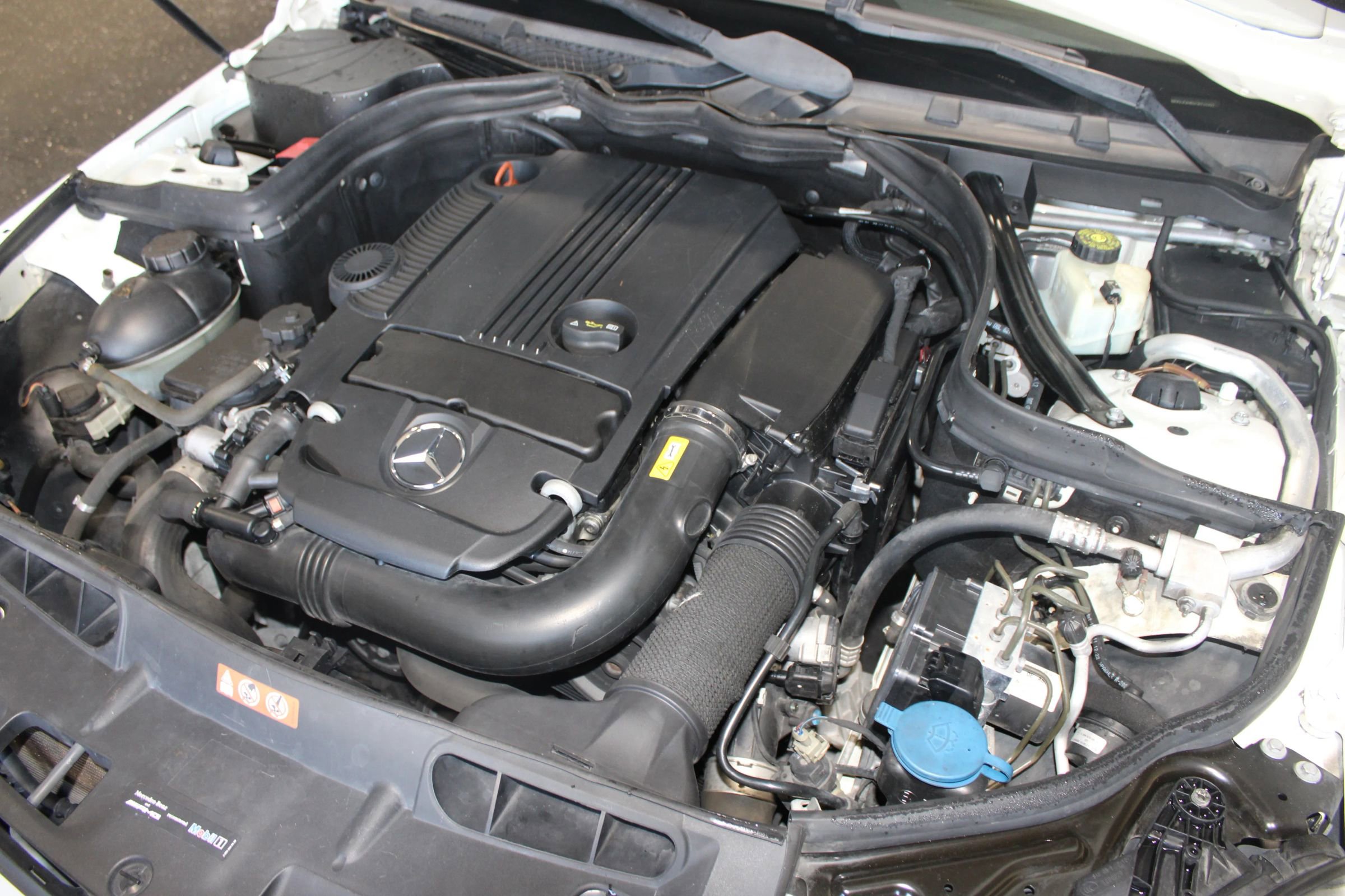 Used 2012 Mercedes-Benz C 250 Sedan image 28