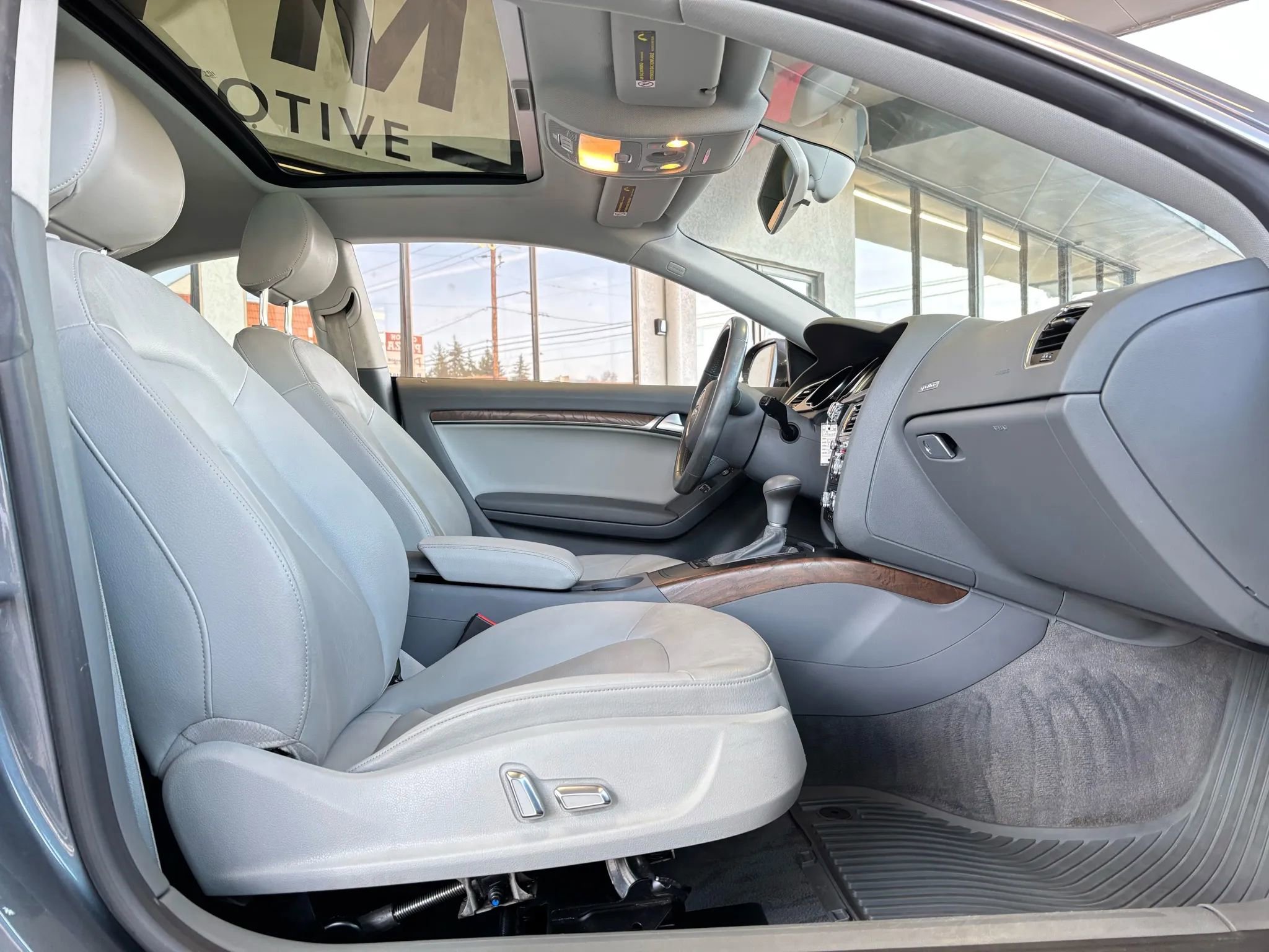 Used 2013 Audi A5 2.0T Premium image 9