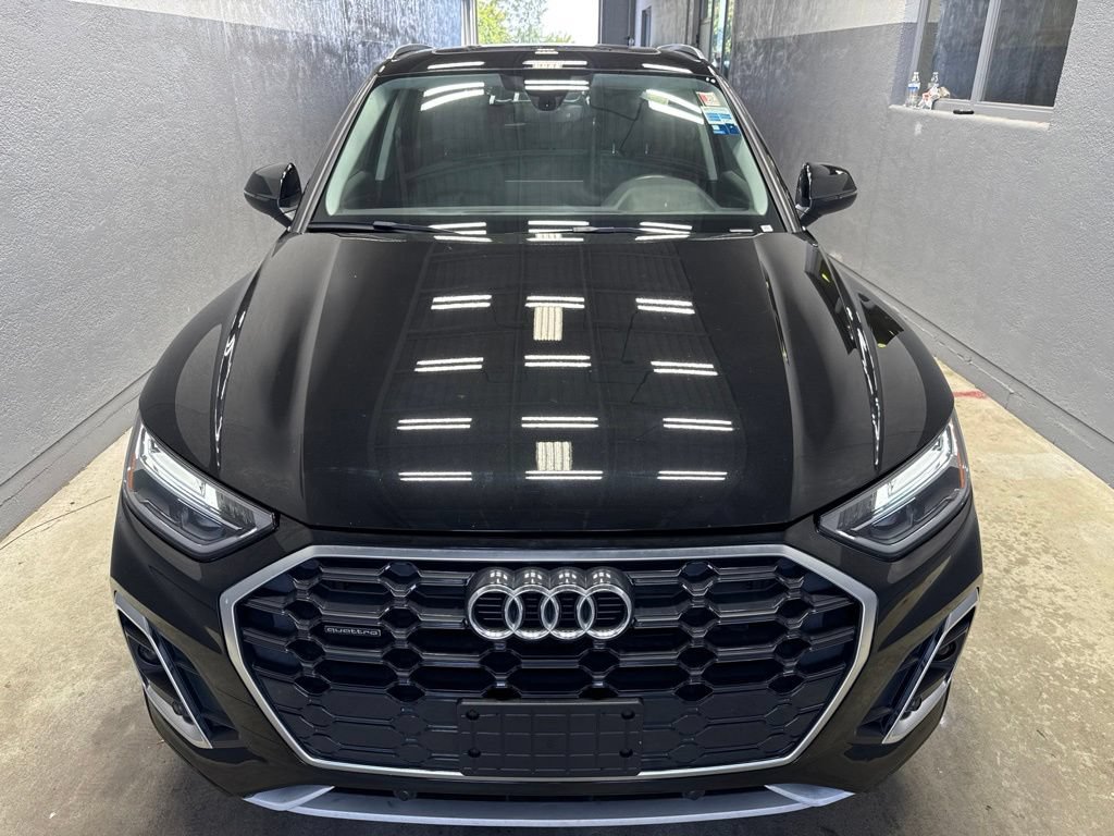 Used 2023 Audi Q5 2.0T Premium w/ Convenience Package AWD/4WD image 4