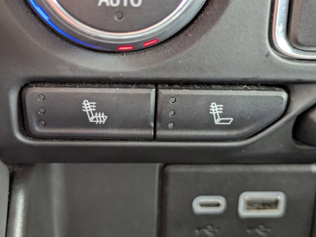 Used 2024 Chevrolet Suburban Z71 w/ Luxury Package image 27