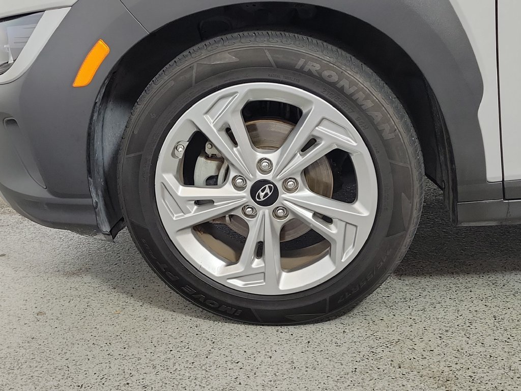 Used 2023 Hyundai Kona SEL FWD image 9