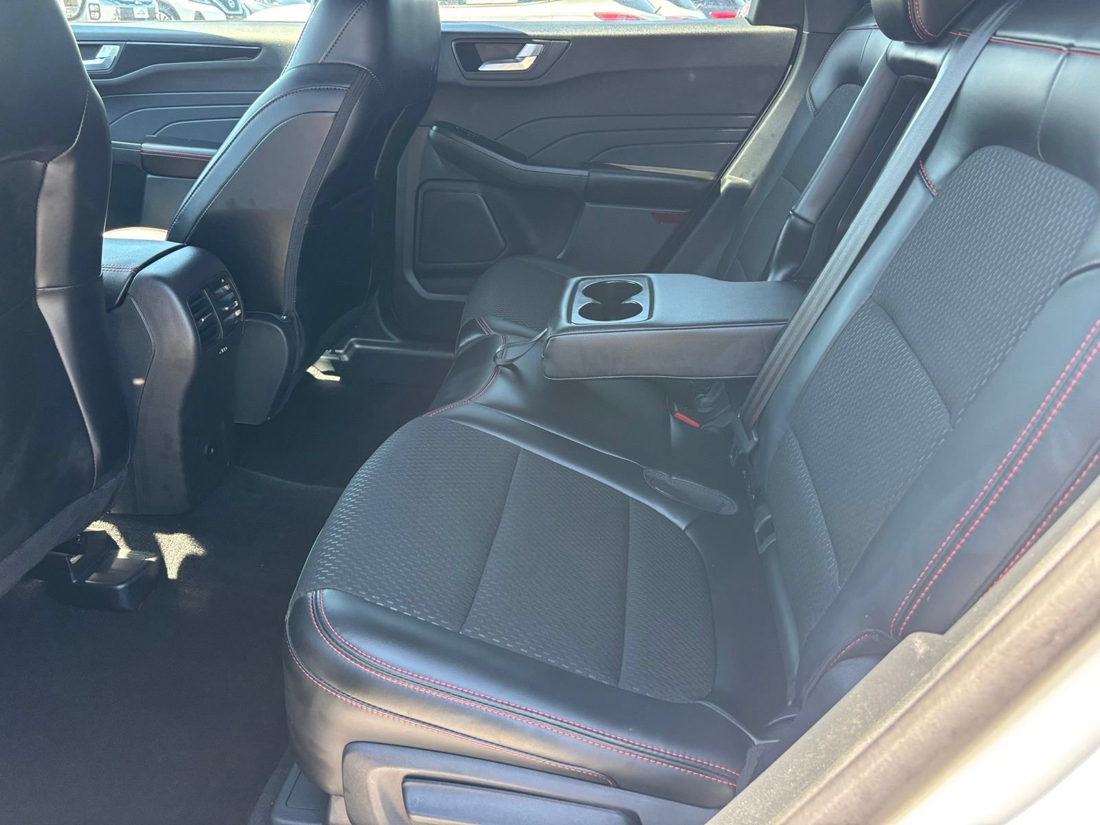 Used 2025 Ford Escape ST-Line Select AWD/4WD image 7