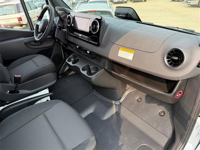 New 2025 Mercedes-Benz Sprinter 2500 image 8