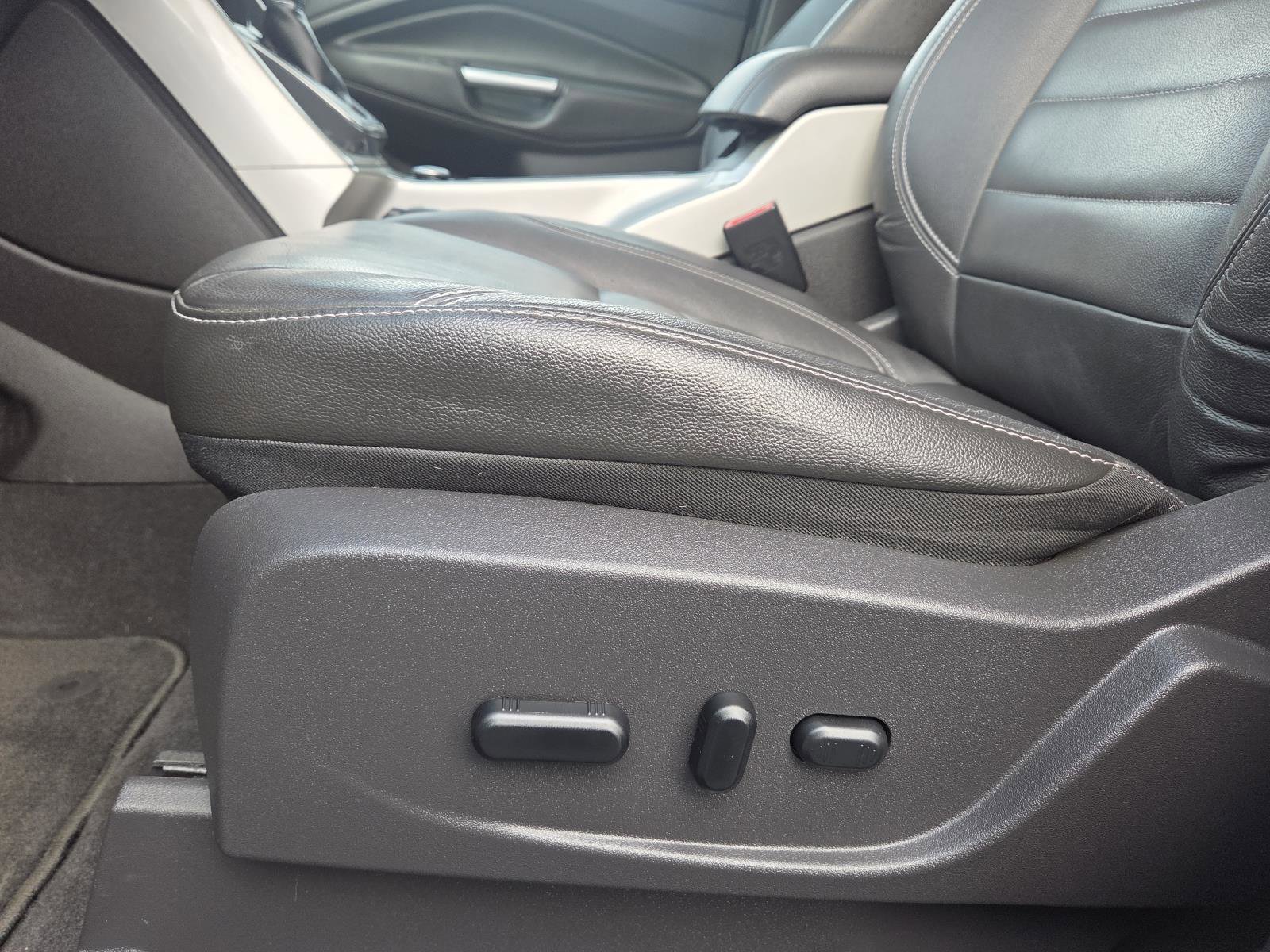 Used 2013 Ford Escape SEL image 14