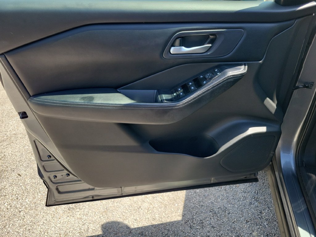 Certified 2024 Nissan Rogue SV AWD/4WD image 27
