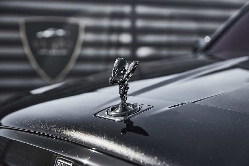 Used 2022 Rolls-Royce Cullinan Black Badge w/ Dark Exterior Package AWD/4WD image 8